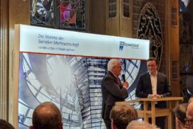 Die Referenten Herr Bahlsen und Dirk Abeling während ihres Vortrags.